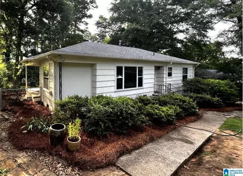 2101 Audubon Cir, Hoover, AL 35226