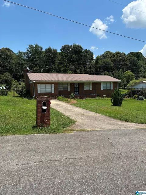 109 Brenda Rd, Anniston, AL 36201