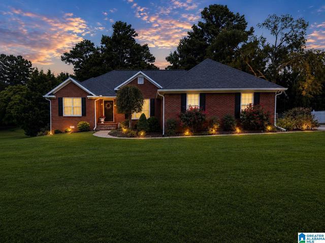 405 Hunter Ln SW, Jacksonville, AL 36265