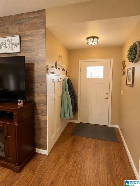 Entry Way - 5705 County Road 16, Clanton, AL 35045 photo 1 of 1