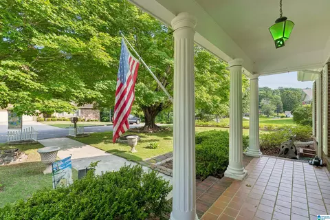 1213 Vine St, Anniston, AL 36207