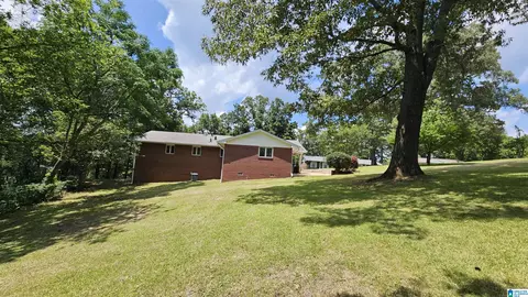 Exterior - 422 W 45th St, Anniston, AL 36206 photo 2 of 5