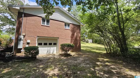 Exterior - 422 W 45th St, Anniston, AL 36206 photo 4 of 5