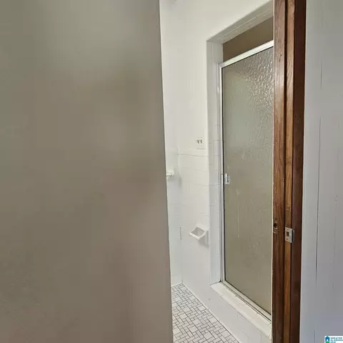 Bath - 422 W 45th St, Anniston, AL 36206 photo 3 of 3