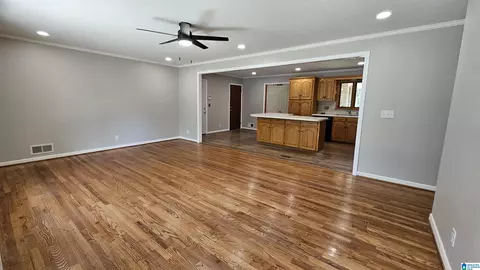 Living - 422 W 45th St, Anniston, AL 36206 photo 3 of 3