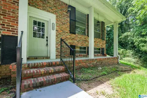 1108 Meadow Dr, Gardendale, AL 35071