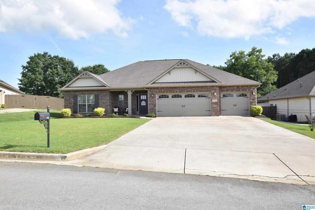 1703 Meadowbrook Dr SE, Cullman, AL 35055