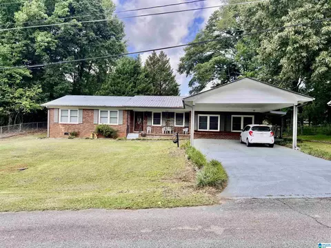 304 Plato St, Weaver, AL 36277