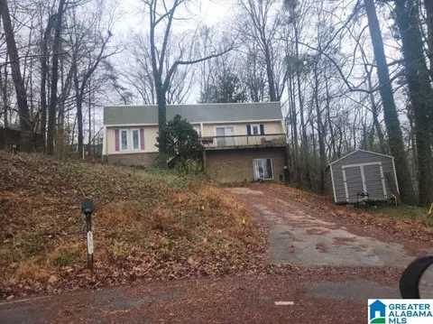 1303 Newton Cir, Moody, AL 35004