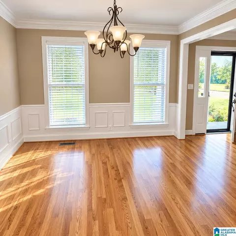Dining - 3606 Hicks Rd, Oneonta, AL 35121 photo 1 of 1