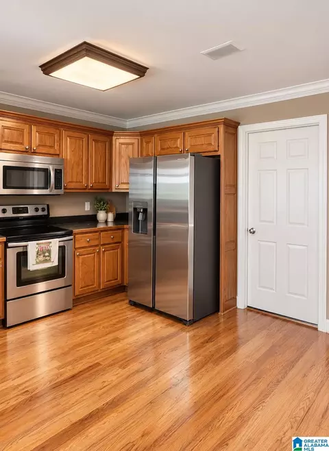 Kitchen - 3606 Hicks Rd, Oneonta, AL 35121 photo 2 of 2