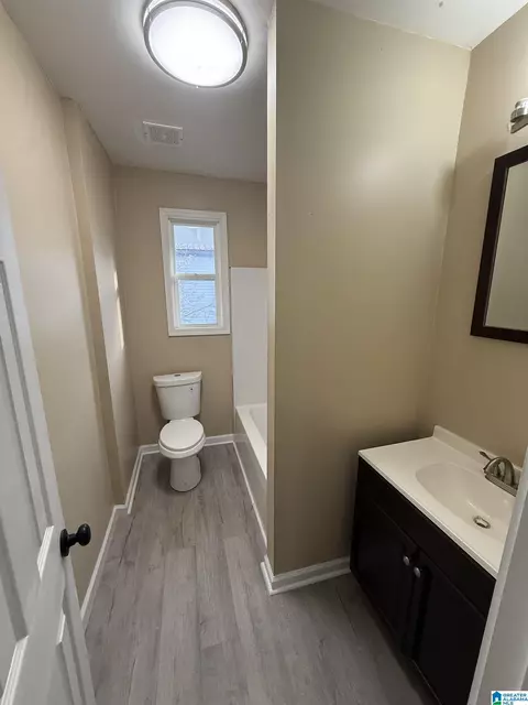 Bath - 1831 Moore Ave, Anniston, AL 36201 photo 1 of 2