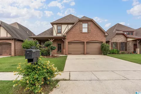 2287 Chalybe Trl, Hoover, AL 35226