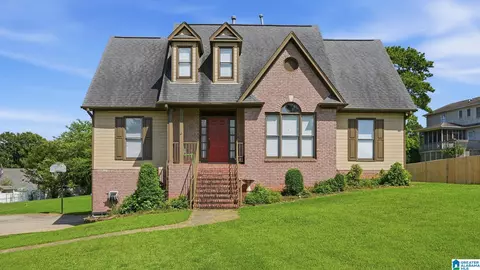 7505 Bob White Ln, Pinson, AL 35126