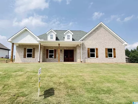 104 Edgewater Dr, Odenville, AL 35120