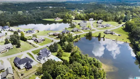 104 Edgewater Dr, Moody, AL 35004