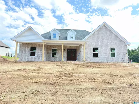 104 Edgewater Dr, Odenville, AL 35120