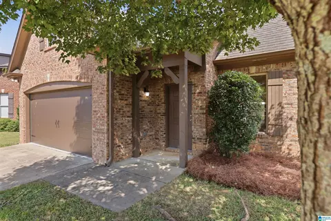 2304 Dunbar Cir, Moody, AL 35004