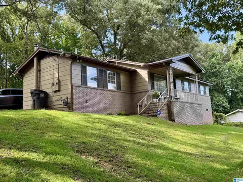 1237 W Forest Dr, Gardendale, AL 35071