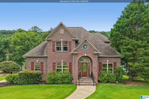 1097 Long Leaf Lake Dr, Helena, AL 35022