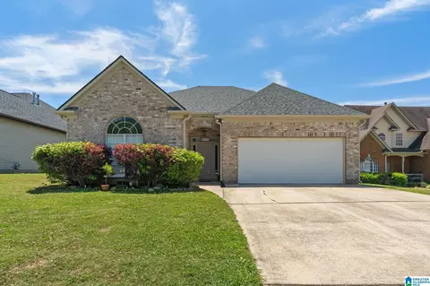161 Waterford Highlands Trl, Calera, AL 35040