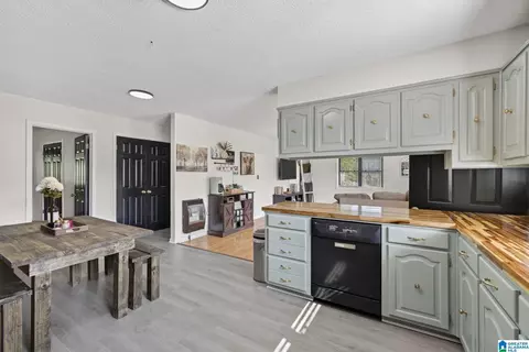Kitchen - 403 Littlejohn Rd, Clanton, AL 35045 photo 3 of 3