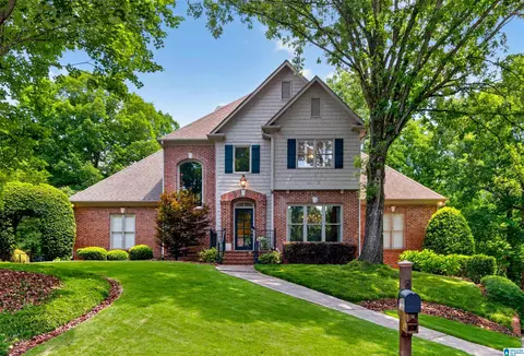 804 Lake Colony Cir, Vestavia Hills, AL 35242