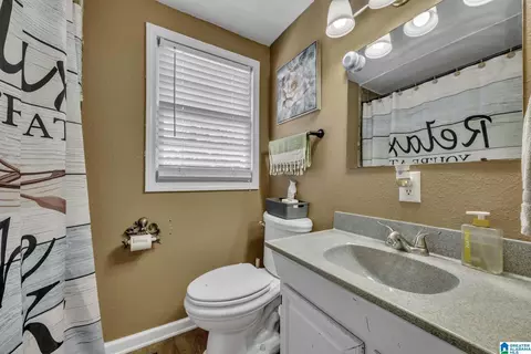 Bath - 325 Turtle Dove Rd, Warrior, AL 35180 photo 1 of 1