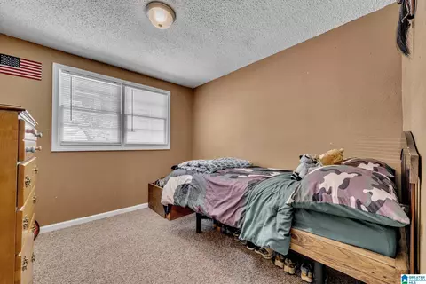 Bedroom - 325 Turtle Dove Rd, Warrior, AL 35180 photo 3 of 3