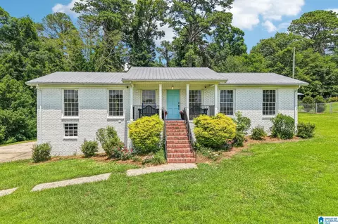 409 Seminole Ln, Trussville, AL 35173