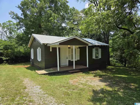 1216 N North Helen Ave, Sylacauga, AL 35150