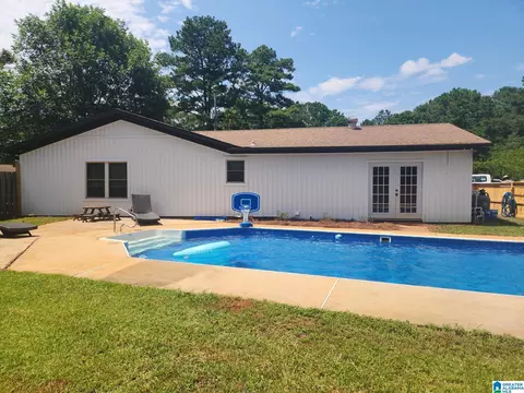 Exterior - 2262 Smokey Rd, Alabaster, AL 35007 photo 10 of 17
