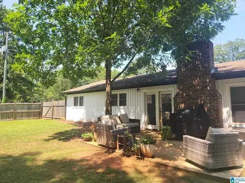 Exterior - 2262 Smokey Rd, Alabaster, AL 35007 photo 7 of 17