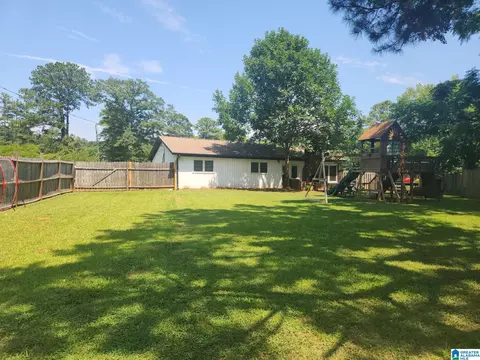 Exterior - 2262 Smokey Rd, Alabaster, AL 35007 photo 5 of 17