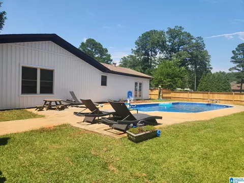 Exterior - 2262 Smokey Rd, Alabaster, AL 35007 photo 12 of 17