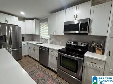 Kitchen - 2262 Smokey Rd, Alabaster, AL 35007 photo 2 of 2