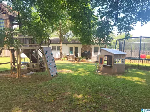 Exterior - 2262 Smokey Rd, Alabaster, AL 35007 photo 6 of 17
