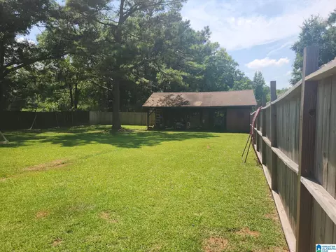 Exterior - 2262 Smokey Rd, Alabaster, AL 35007 photo 4 of 17