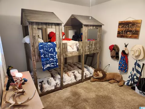 Bedroom - 2262 Smokey Rd, Alabaster, AL 35007 photo 6 of 9