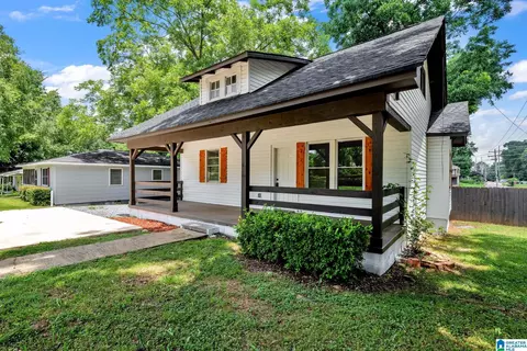 210 E Spring St, Sylacauga, AL 35150