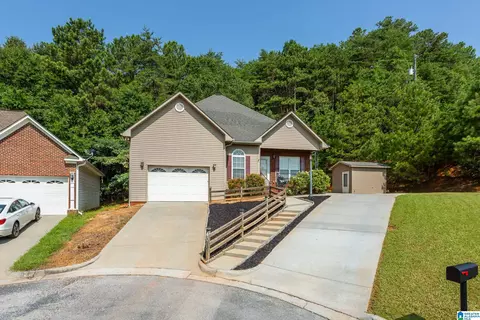 40 Hickory Hills Cir, Oxford, AL 36203