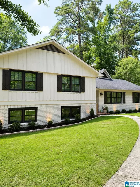 2940 Jimamie Ln, Birmingham, AL 35243