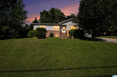 2221 3rd St NW, Center Point, AL 35215