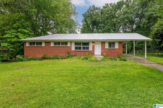 305 16th Ct NW, Center Point, AL 35215