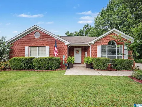 4604 Lakes Edge Cv, Pinson, AL 35126