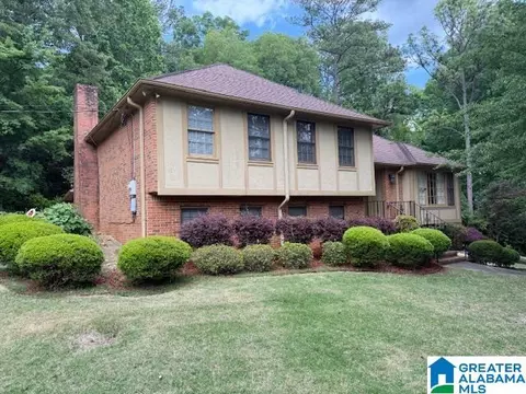 1748 Napier Dr, Hoover, AL 35226