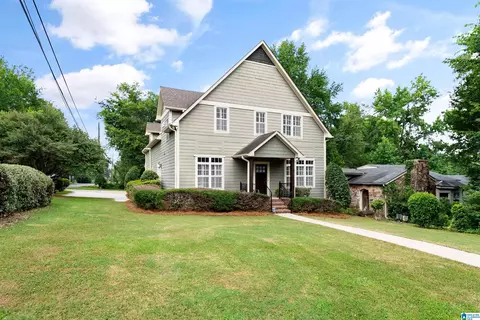1001 Chestnut St, Vestavia Hills, AL 35216