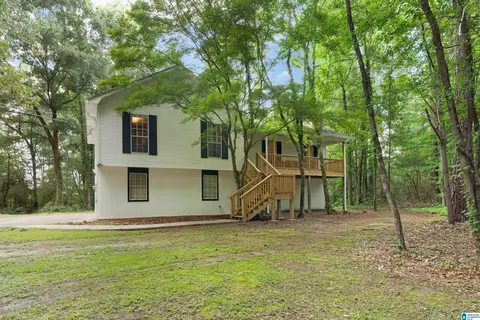 2069 Nixon Rd, Bessemer, AL 35022