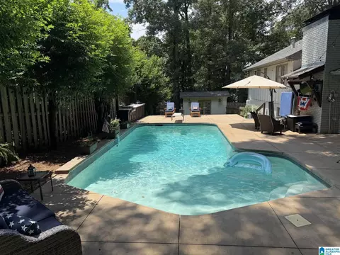 2525 Brookwater Cir, Vestavia, AL 35243