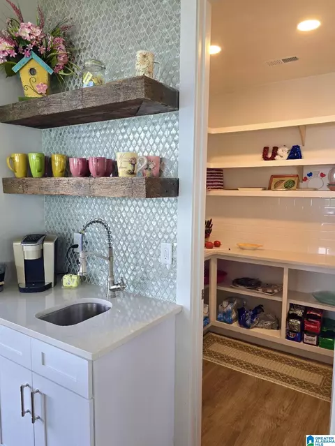 Kitchen - 130 Willow Ln, Equality, AL 36026 photo 7 of 7